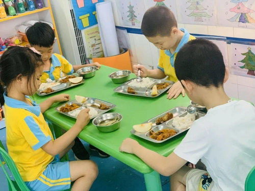 别样的开学季 金苹果二园