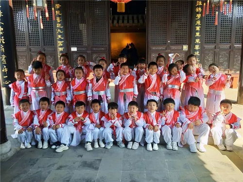 热烈祝贺金苹果幼儿园国学课外课圆满成功