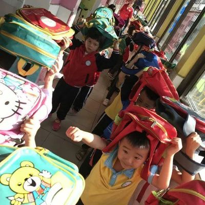 金苹果中英文第三幼儿园--防火、防震安全演练