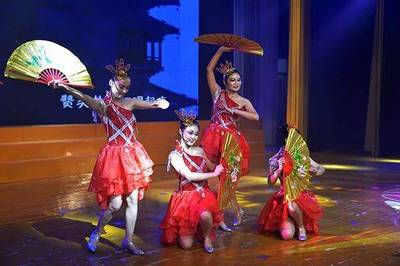 亮我才艺 秀我风采——记海陵区幼儿教师才艺大赛在金苹果幼儿园圆满举办